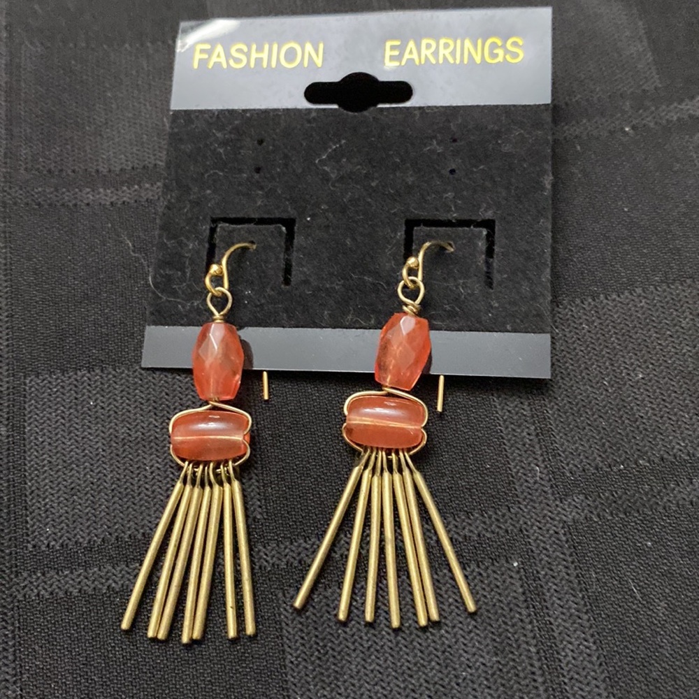 Silpada designs K&R line Sweet pea earrings